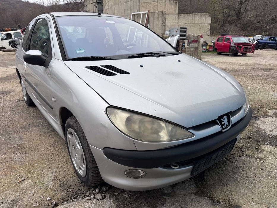 Peugeot 206 1.4i 75hp 2003г. На части