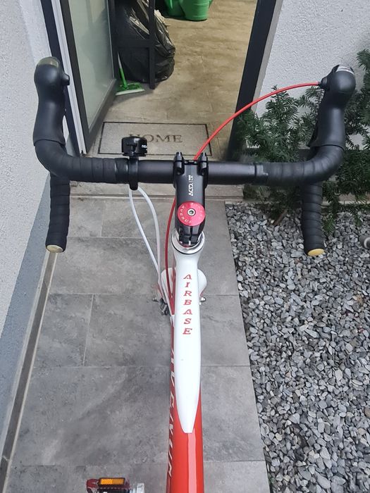 Bicicletă Cursieră Avenue Airbase