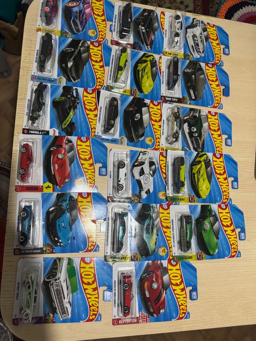Hotwheels машинки