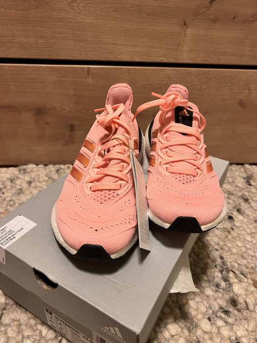 Нови маратонки Adidas heat.rdy 22 pureboost