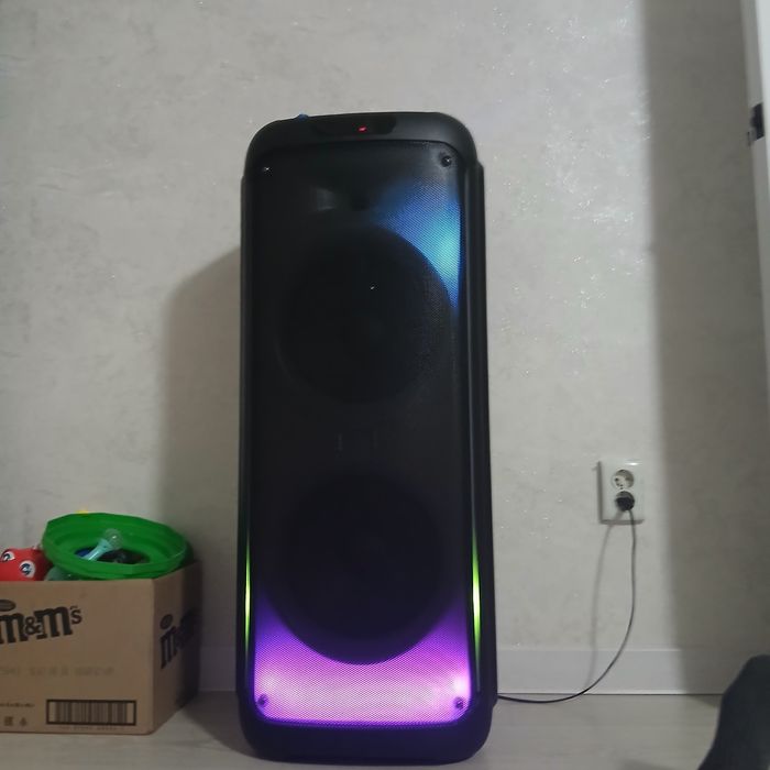 Продам колонку с микрофоном