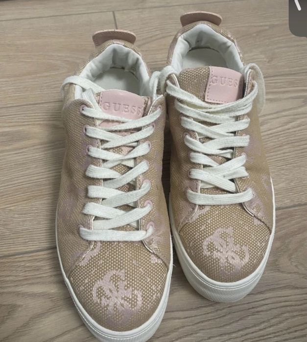 Papuci guess originali