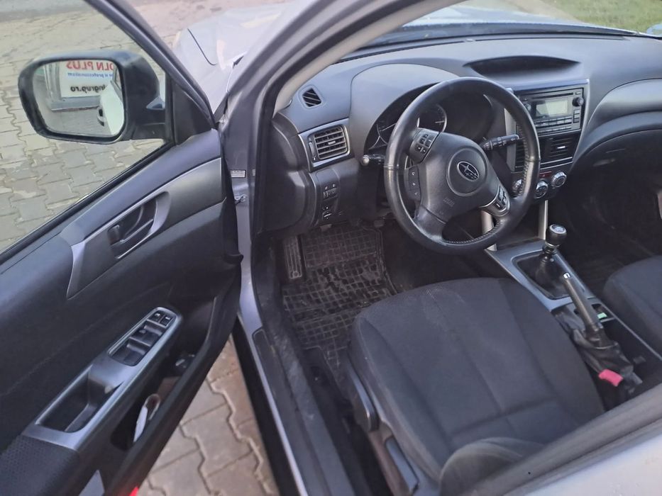 Subaru Forester Masina e in stare foarte bună, motorul merge foarte bine fără erori