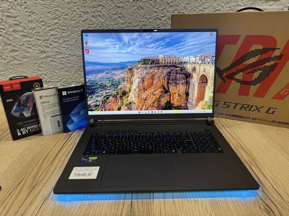 Игровой ноутбук ASUS ROG STRIX G18 /Core i9-14900HX/32GB/1TB/RTX5070-8