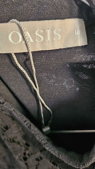 Черна дантелена рокля с ресни Oasis, размер 10