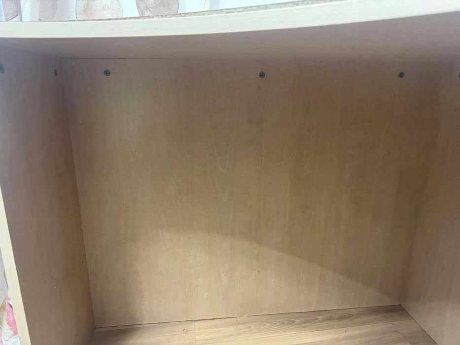 Компютърно ъглово бюро