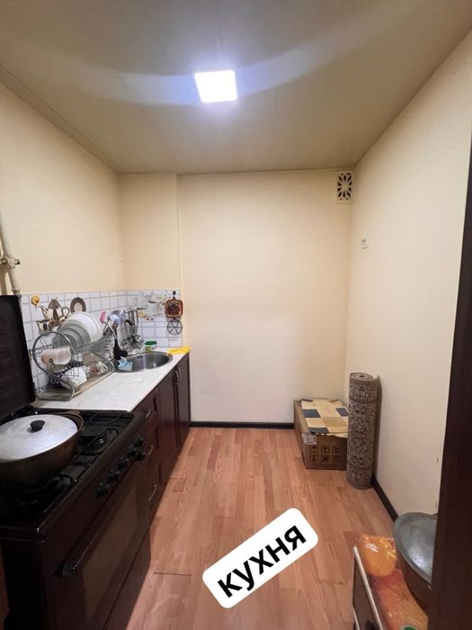 3хонали квартира срочна сотилади.