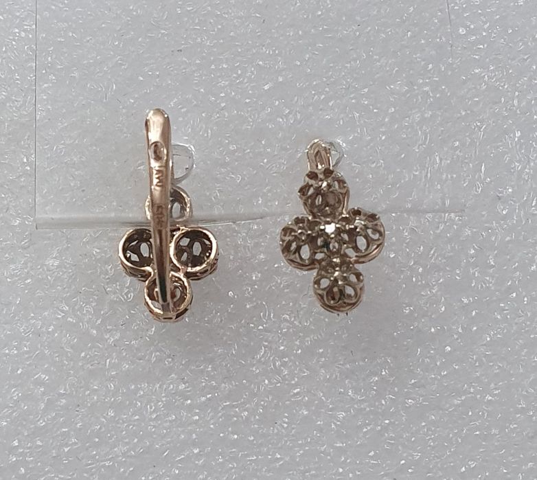 Серьги    бриллиантиком.