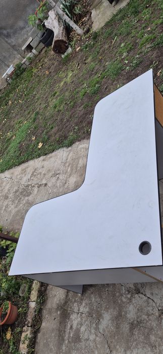 Vând masă de birou