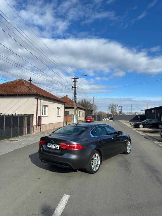 Vând/ schimb Jaguar XE