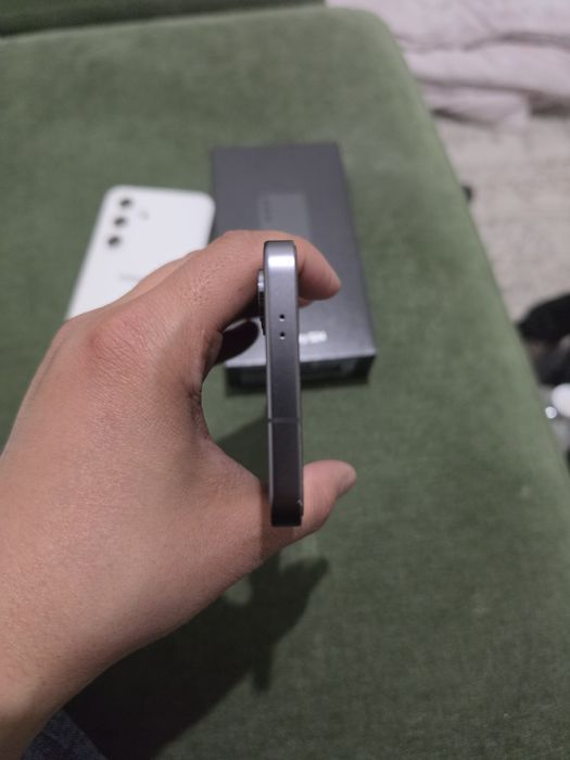 Продам Samsung s24