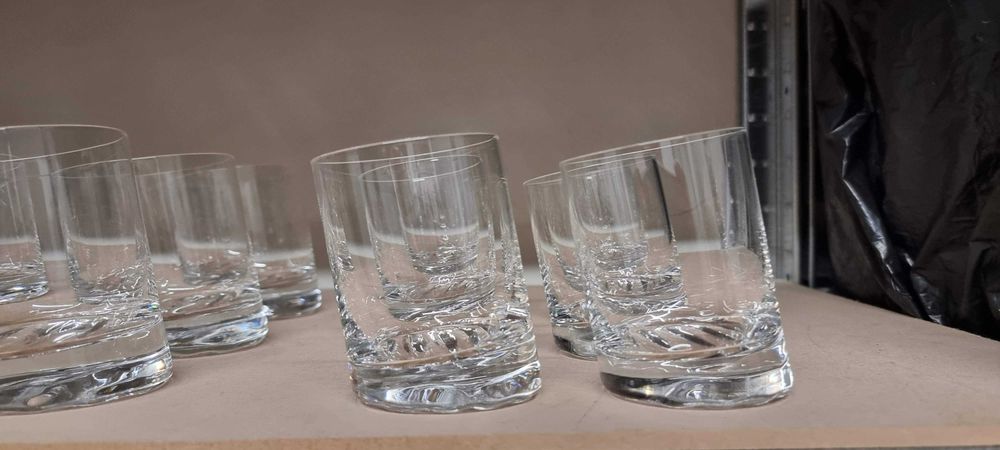 Наклонени Чаши - 17 бр.