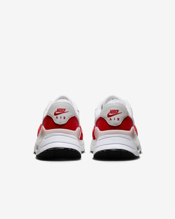 Нови маратонки Nike Air Max