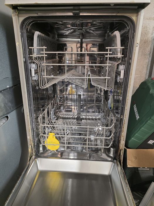 Съдомиялна Bloomberg