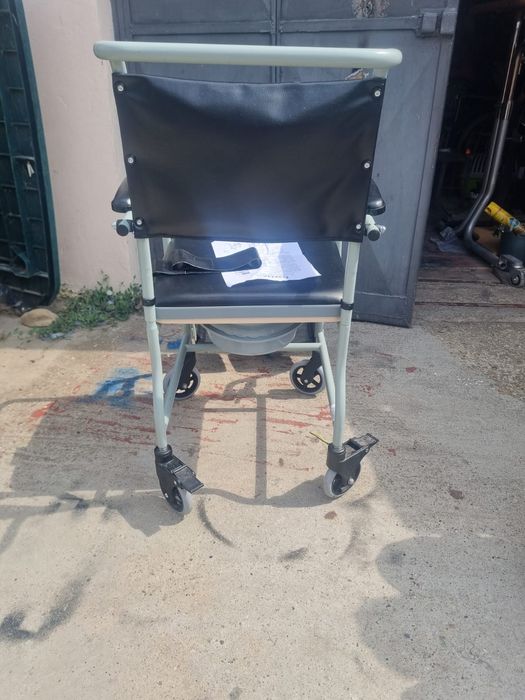 Căruț wc și de duș dizabilități