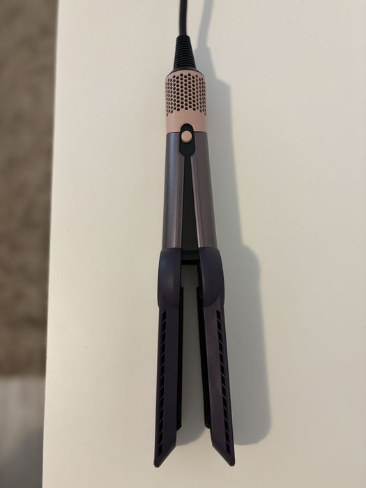 Dyson Airstrait - като нов!