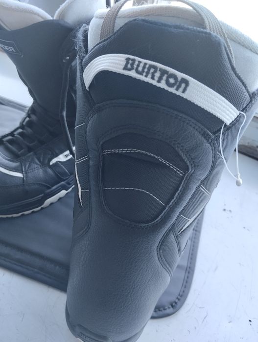 Сноубордические ботинки BURTON.