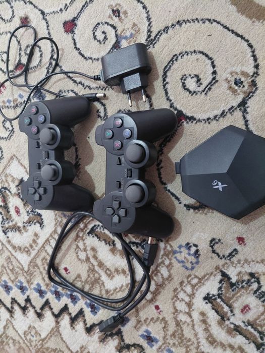 Поодам игровую приставку новую за 15000 тенге . Купили но не играют .