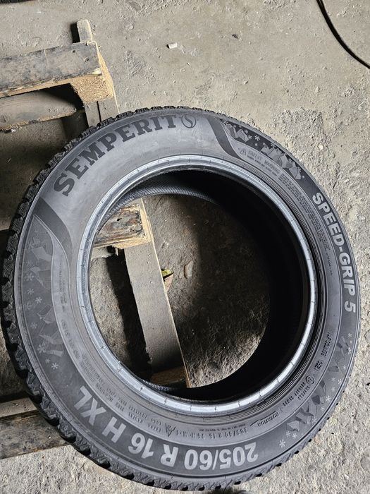 2 anvelope iarna 205 60 16 Semperit 2021