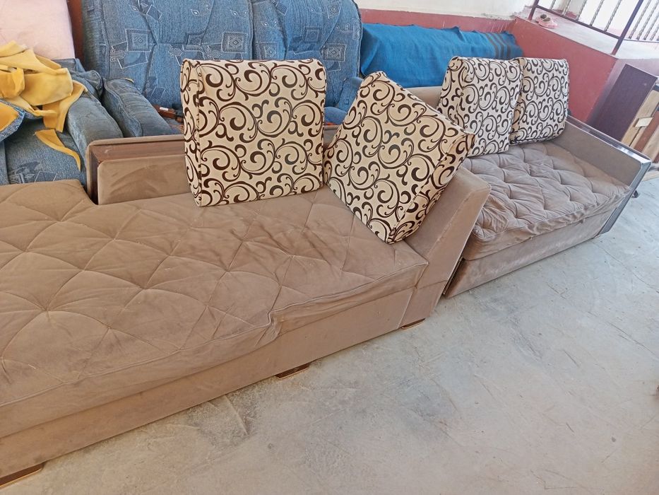 Devan kreslo sotiladi