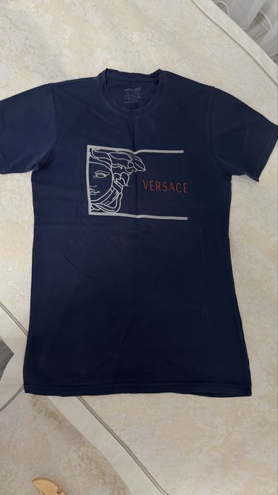 Футболки б/у в отличном состоянии