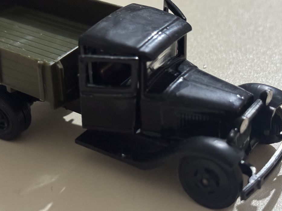 Модель Полуторка Газ коллекционная +заводской футляр