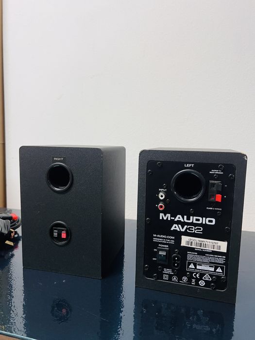 Monitoare boxe birou