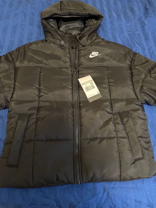 Дамско яке Nike размер XS