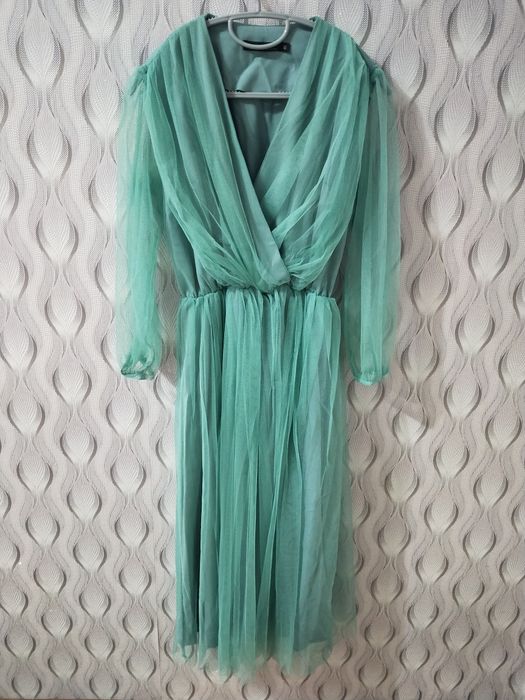 Продам платье б/у.