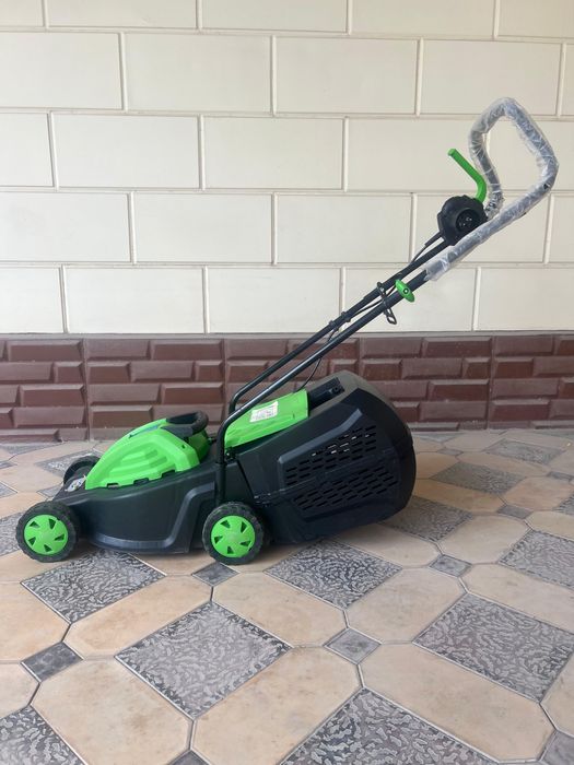 Продается газонокосилка