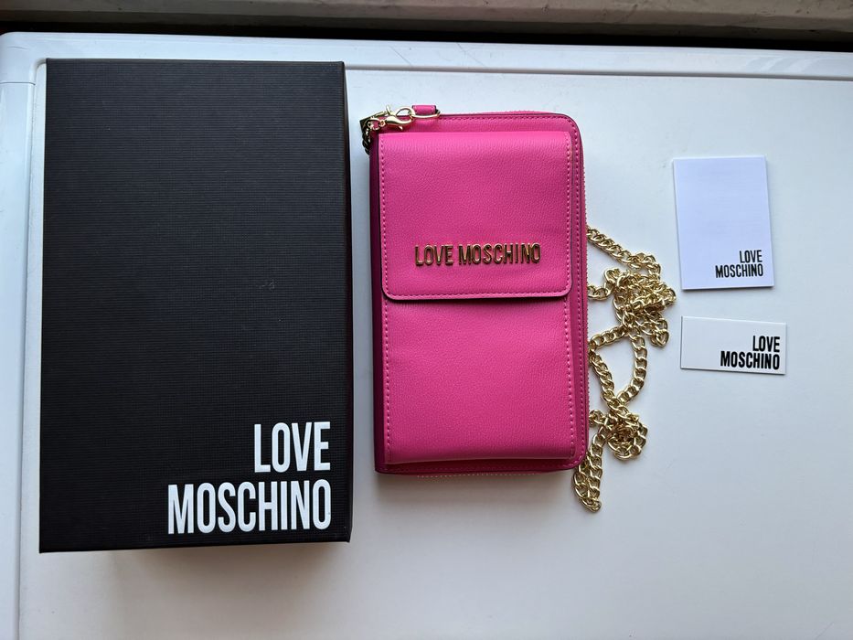 Портфейл с място за телефон Love Moschino