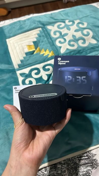 Алиса умный колонка