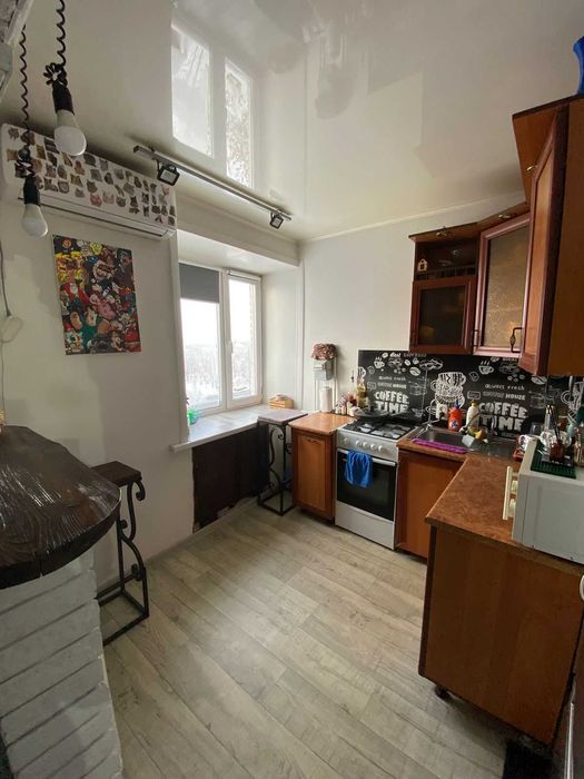 продам 1 ком квартиру УЮТ