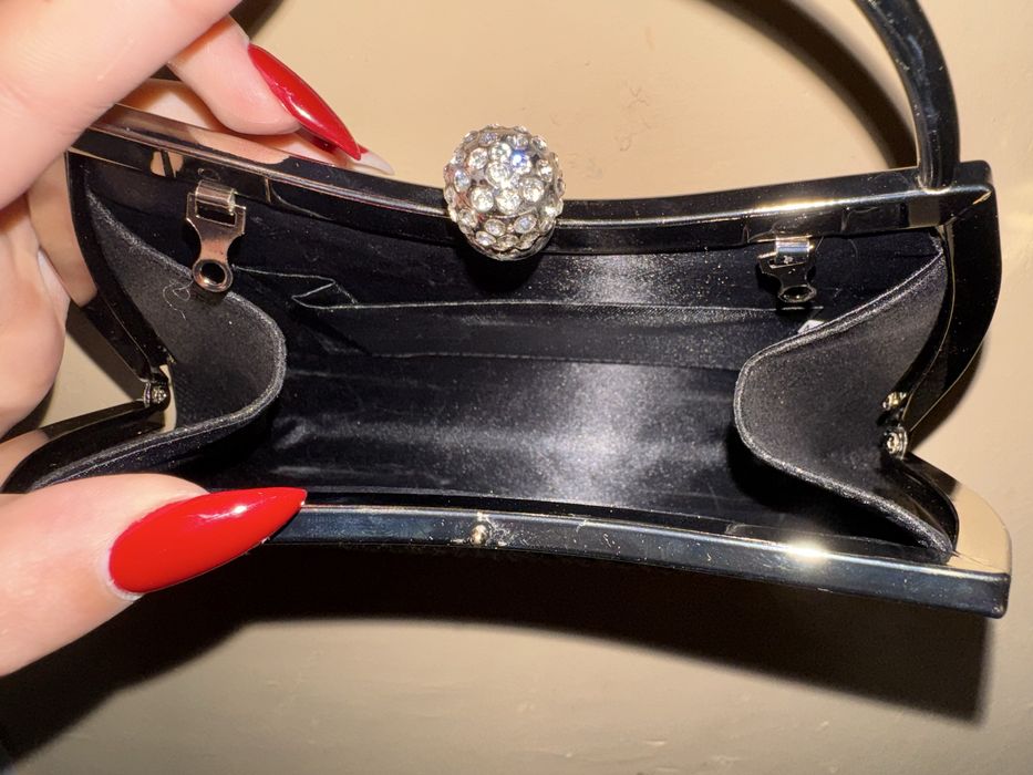 Клъч/чанта черна с блестящи частици