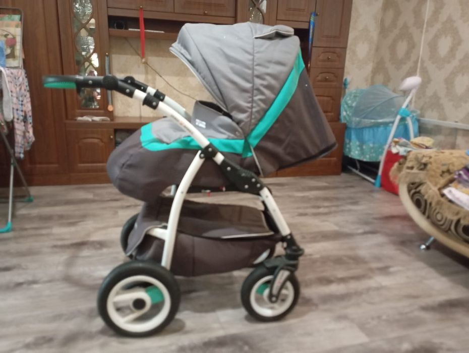 Продам польскую колляску 3&1