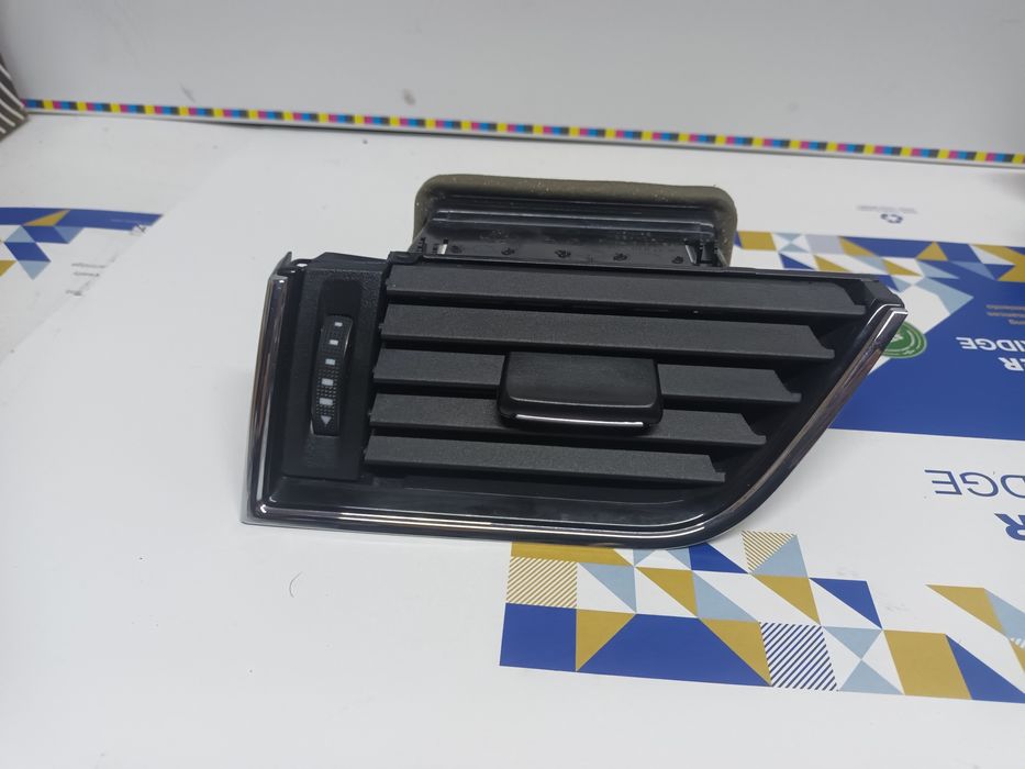 Grila ventilatie bord skoda octavia 3