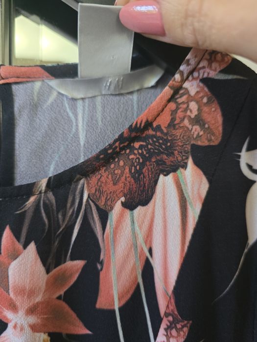 Rochita lejeră, vaporoasa, marca H&M