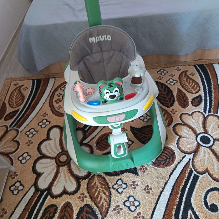 Rotobil pentru bebe folosit foarte putin