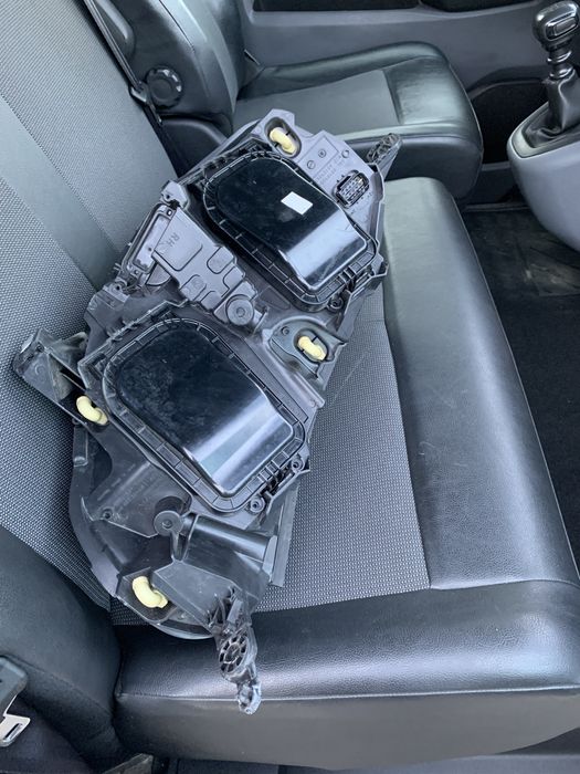 Far dreapta peugeot expert. 2020