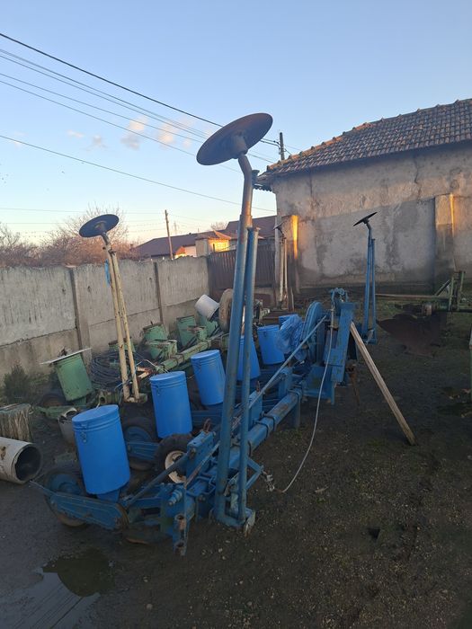 Vand semanatoare si meet!