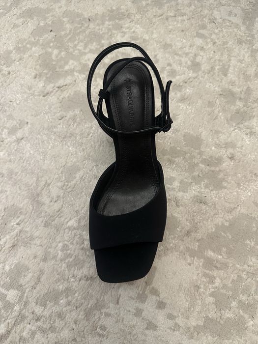 Туфли Stradivarius