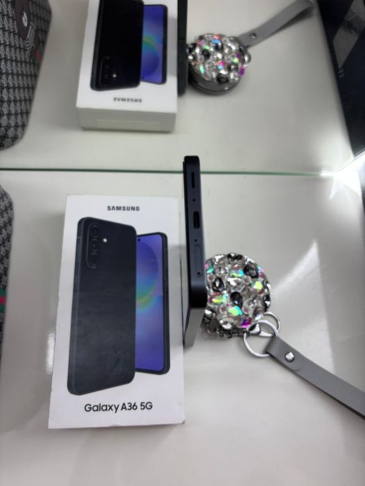 Самсунг А 36 128 гб срочно сатылады.