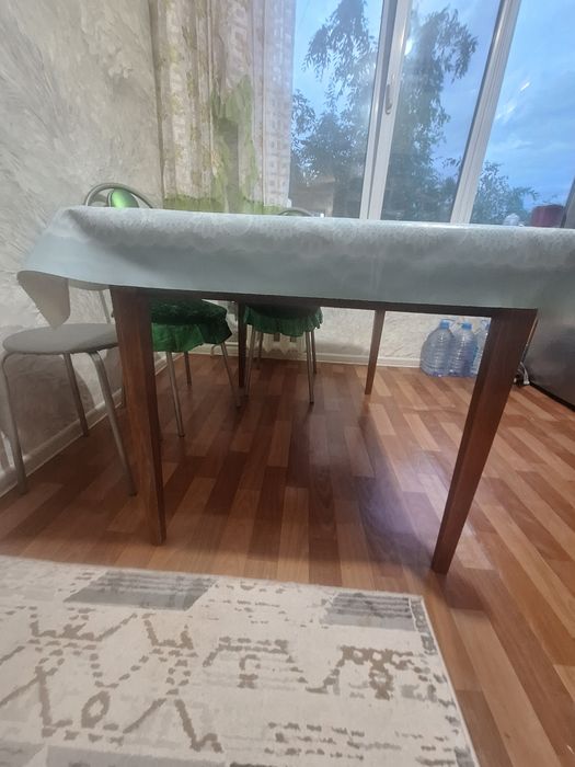 Продам кухонный стол не дорого