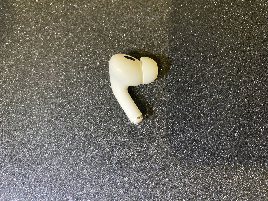 Airpods pro 2 левый лайтнинг