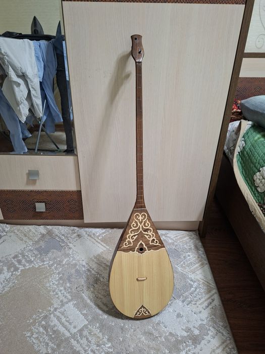 Домбыра профессиональный