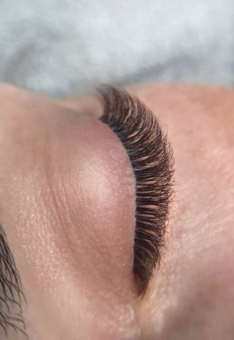 Наращивание , ламинирование ресниц