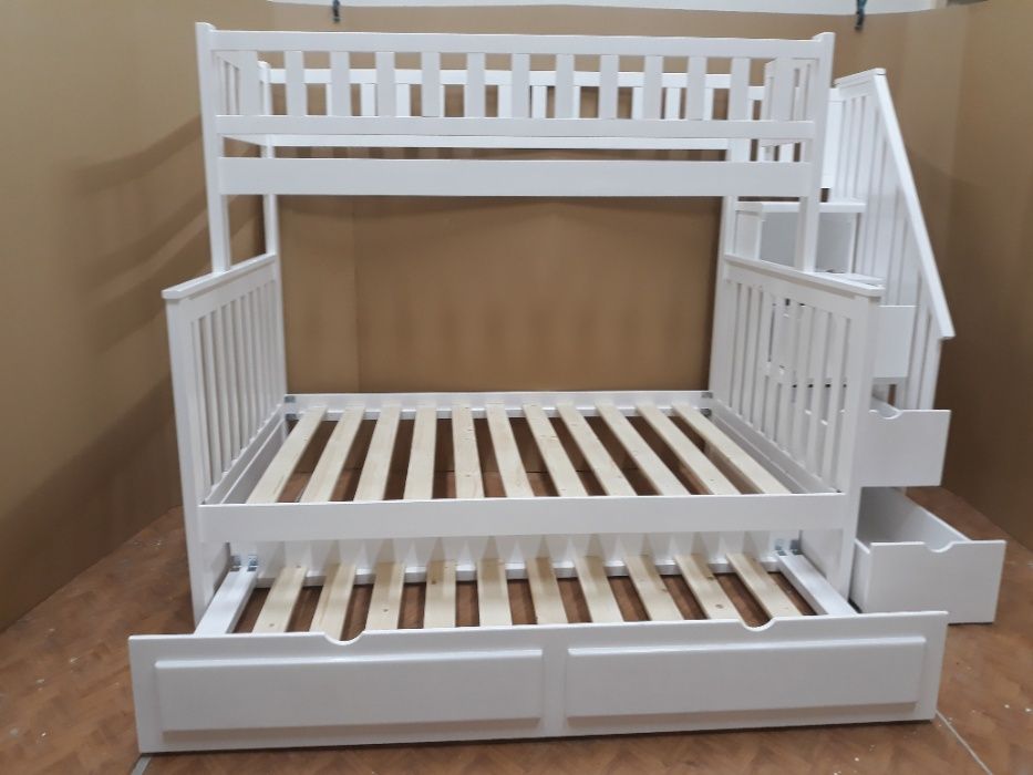 TRANSPORT GRATUIT.Pat etajat-supraetajat,cu 5 locuri.Cod 3701