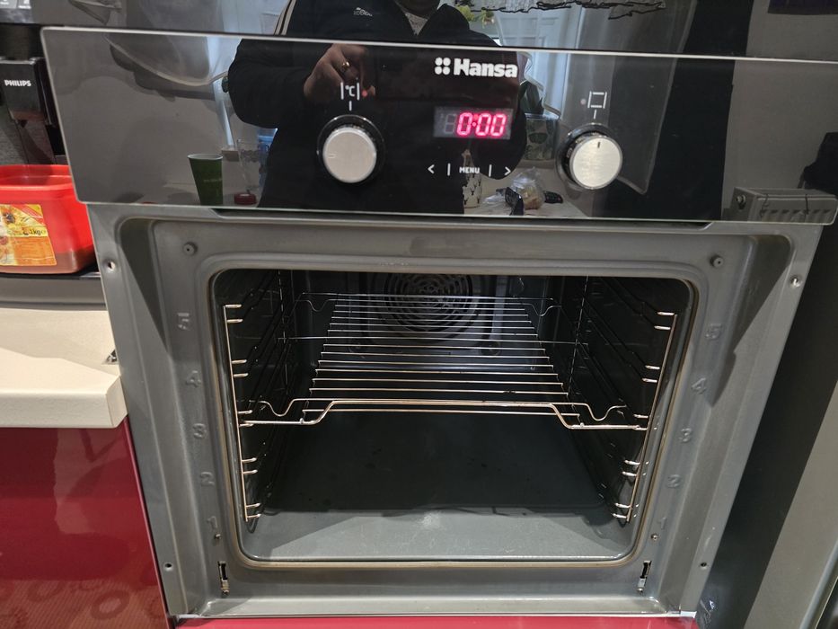 Cuptor hansa incorporabil in stare perfecta.