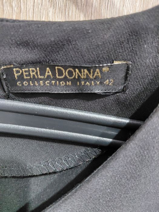 Rochie neagră cu flori