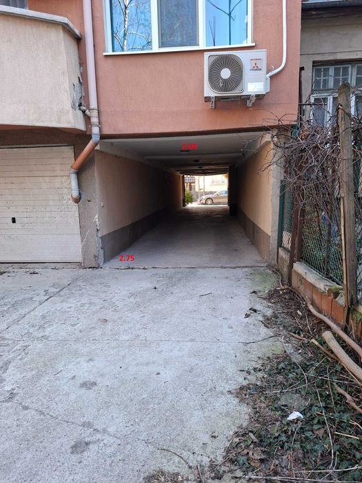 Гараж под наем център